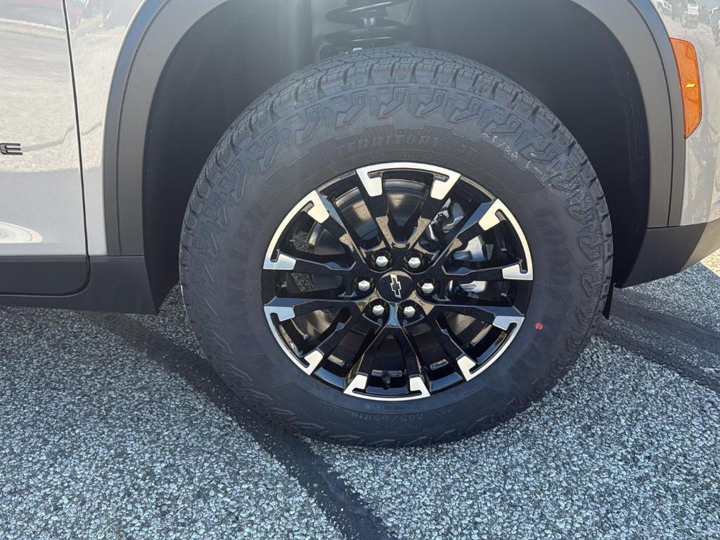 new 2026 Chevrolet Traverse car, priced at $53,560