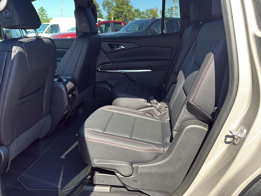 new 2026 Chevrolet Traverse car, priced at $53,560