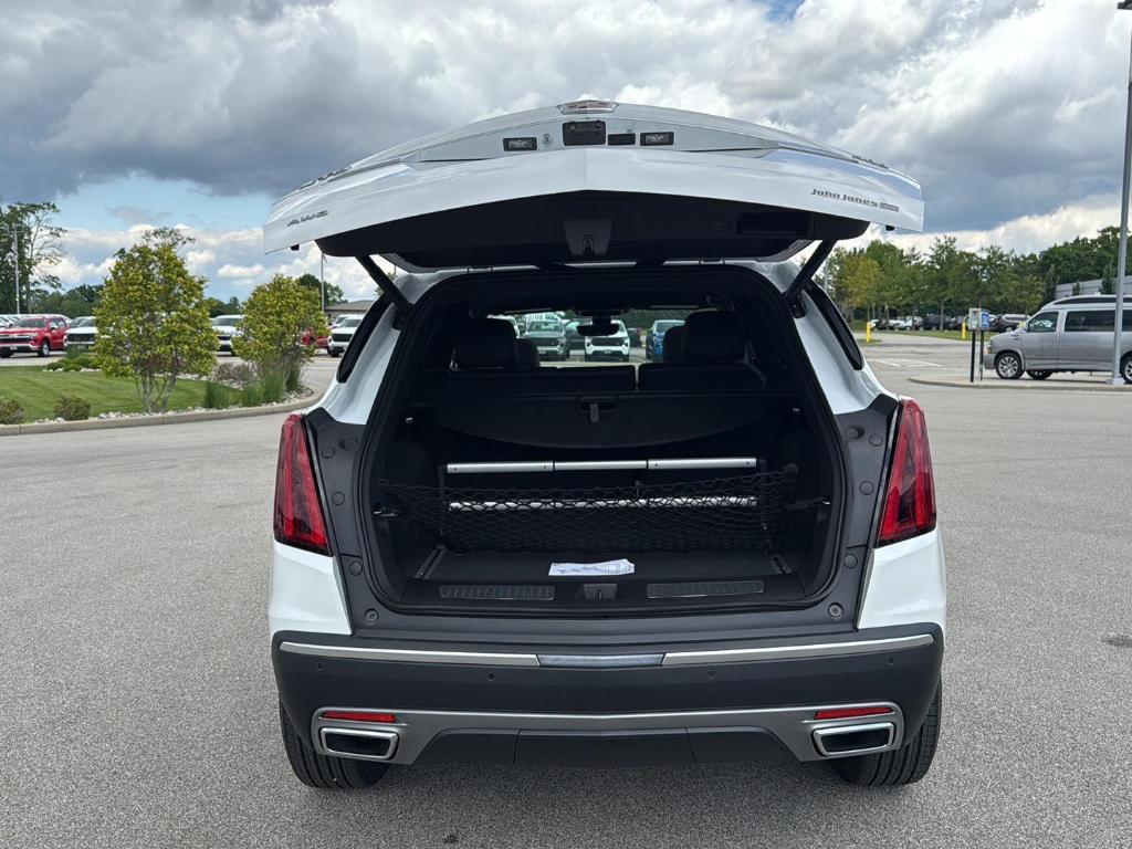 new 2025 Cadillac XT5 car, priced at $58,390