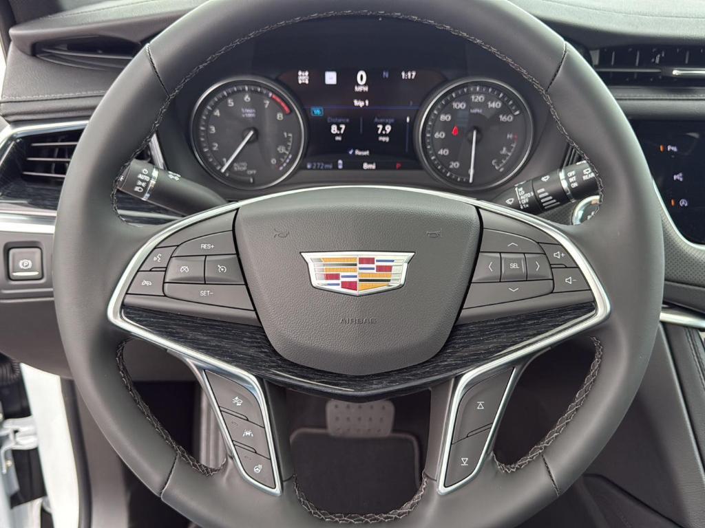 new 2025 Cadillac XT5 car, priced at $58,390