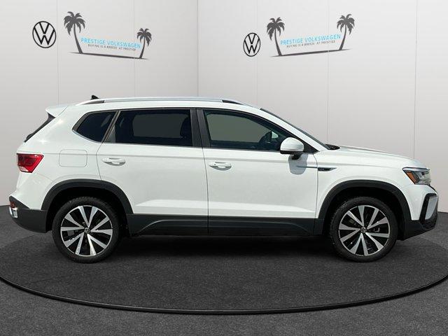 new 2024 Volkswagen Taos car