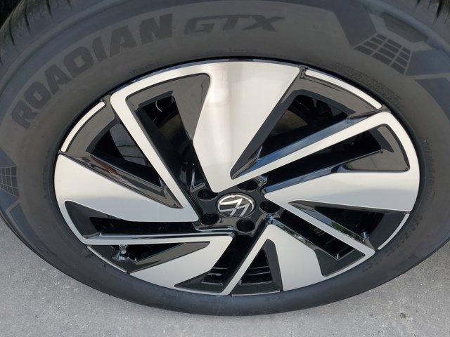 new 2025 Volkswagen Atlas car, priced at $44,052