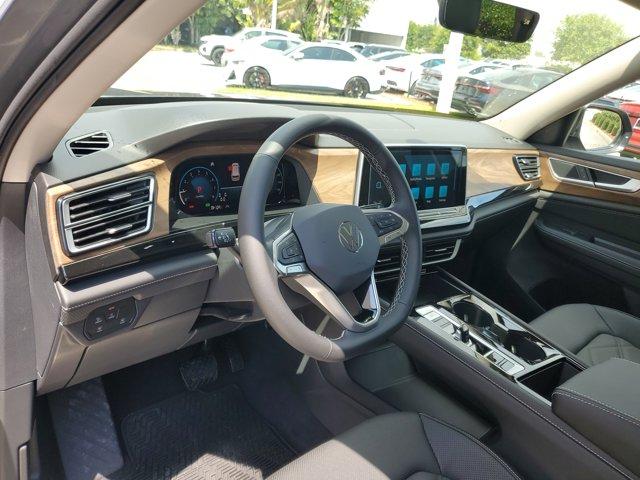 new 2025 Volkswagen Atlas car, priced at $44,052