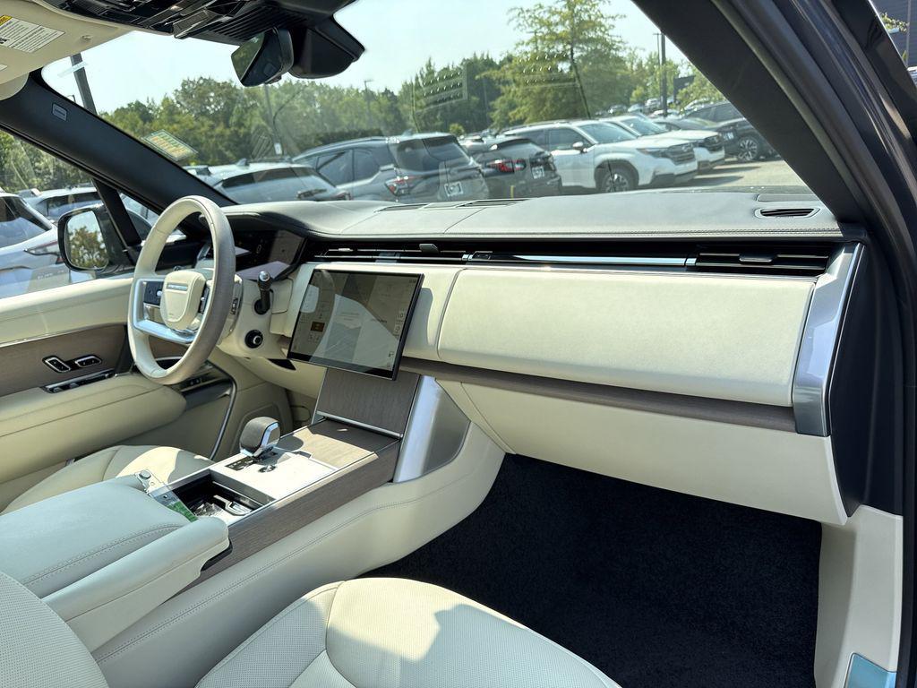 new 2025 Land Rover Range Rover car, priced at $142,125