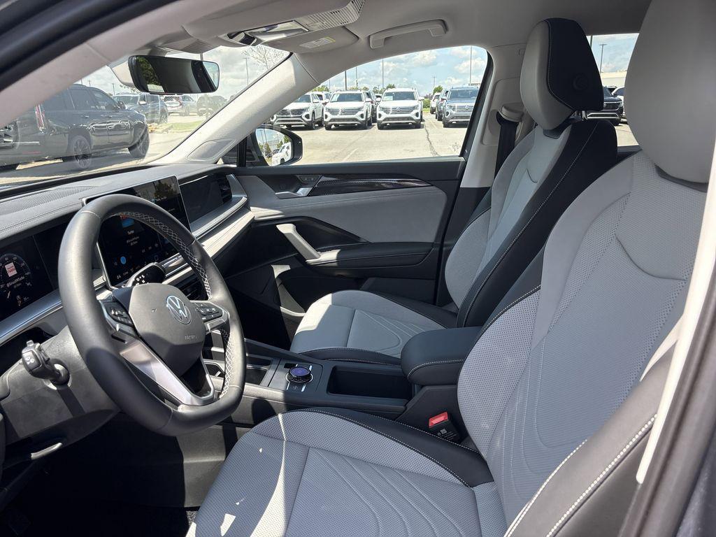 new 2025 Volkswagen Tiguan car, priced at $34,916