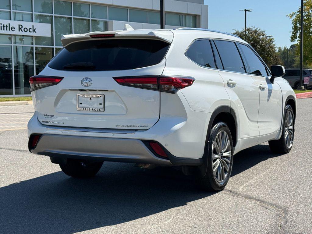 used 2021 Toyota Highlander car, priced at $30,850