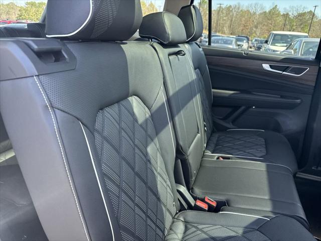 new 2025 Volkswagen Atlas car, priced at $51,411