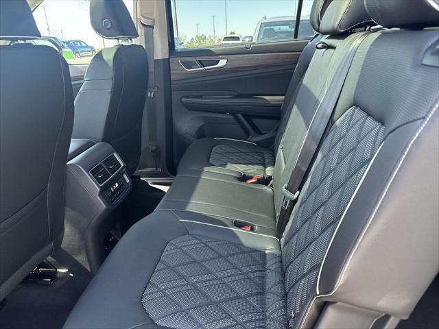 new 2025 Volkswagen Atlas car, priced at $51,411