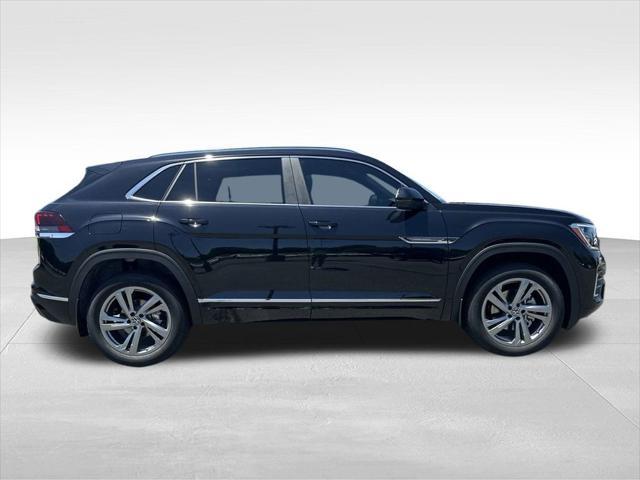 new 2024 Volkswagen Atlas Cross Sport car, priced at $42,921