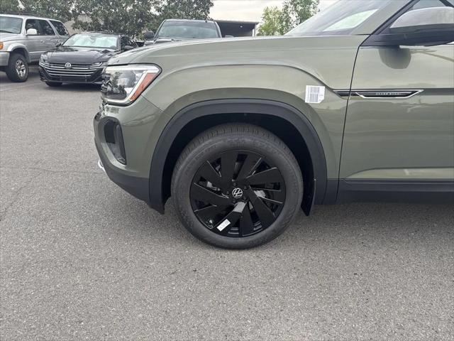 new 2025 Volkswagen Atlas Cross Sport car, priced at $42,437