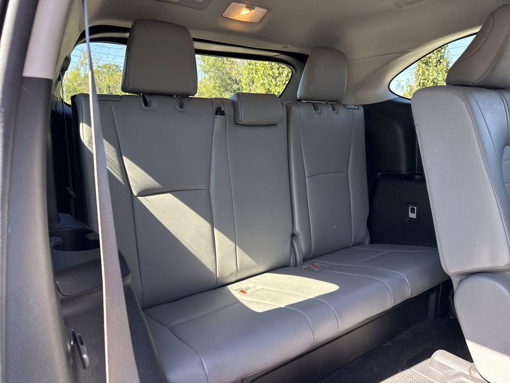 used 2022 Toyota Highlander car, priced at $24,650