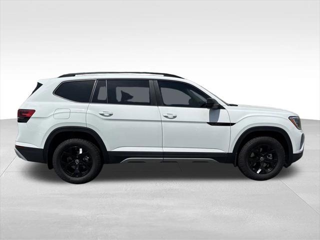 new 2025 Volkswagen Atlas car, priced at $47,271