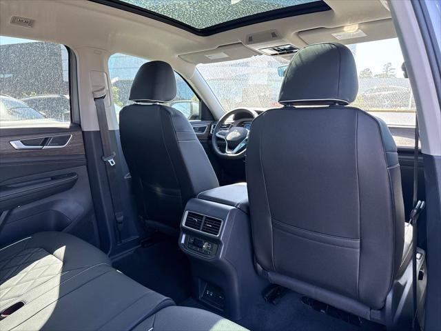 new 2025 Volkswagen Atlas car, priced at $51,411