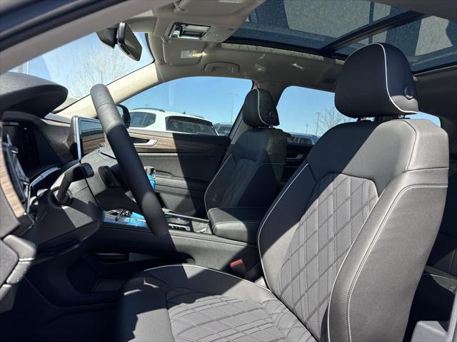 new 2025 Volkswagen Atlas car, priced at $51,411