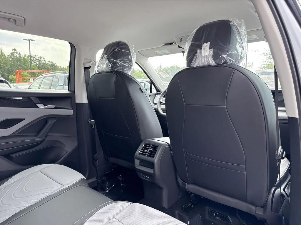new 2025 Volkswagen Tiguan car, priced at $34,777
