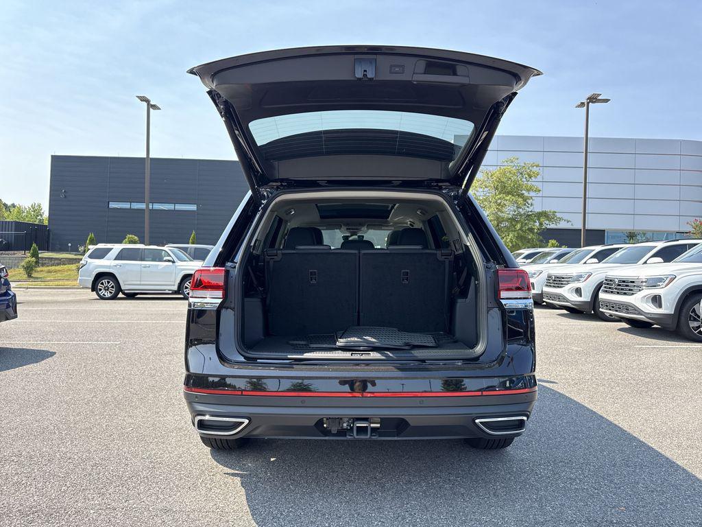 new 2025 Volkswagen Atlas car, priced at $44,636