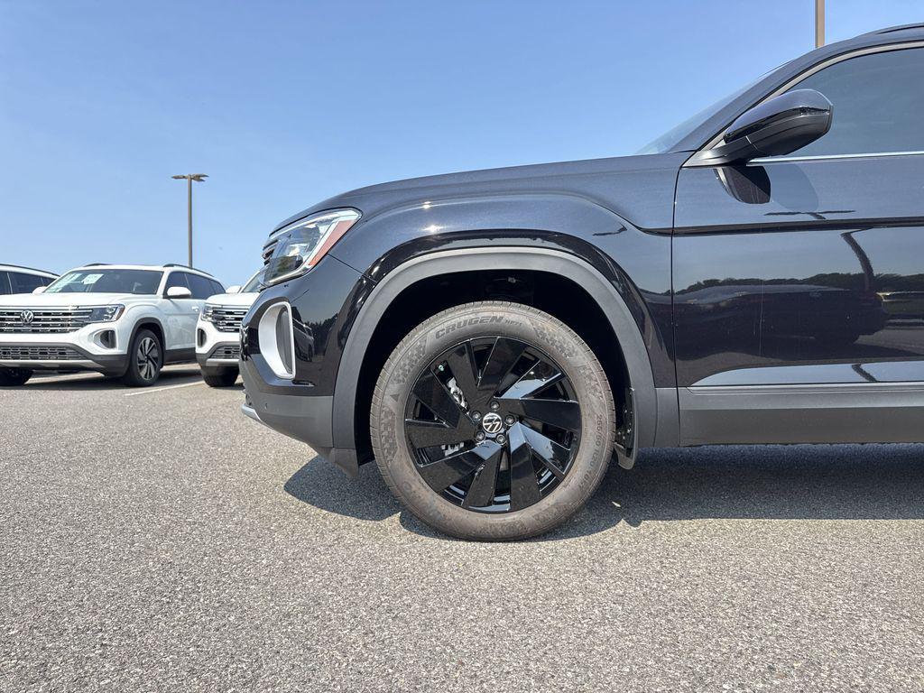 new 2025 Volkswagen Atlas car, priced at $44,636