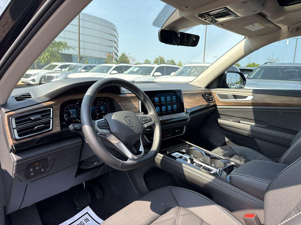 new 2025 Volkswagen Atlas car, priced at $44,636