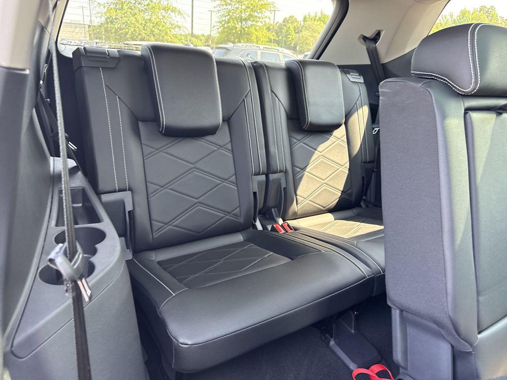 new 2025 Volkswagen Atlas car, priced at $44,636