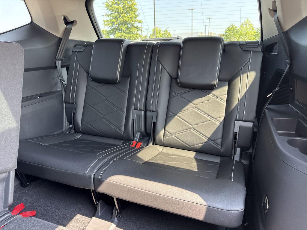 new 2025 Volkswagen Atlas car, priced at $44,636