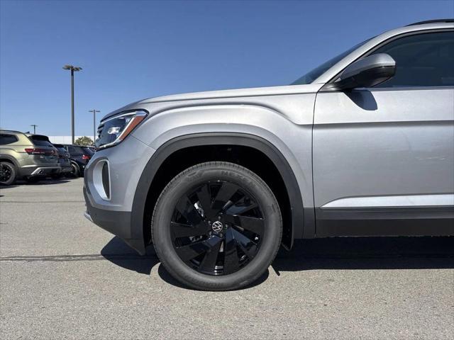 new 2025 Volkswagen Atlas car, priced at $43,339