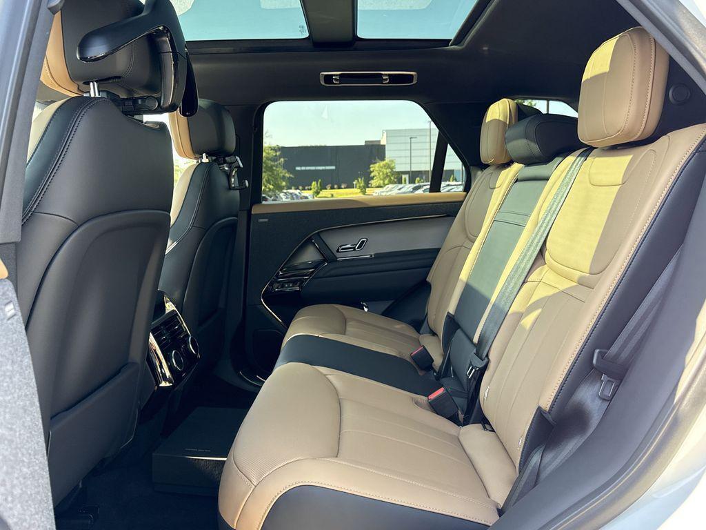 new 2025 Land Rover Range Rover Sport car, priced at $102,080