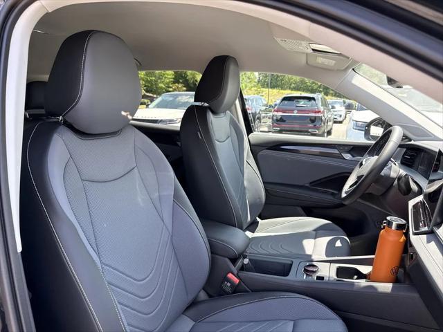 new 2025 Volkswagen Tiguan car, priced at $33,750