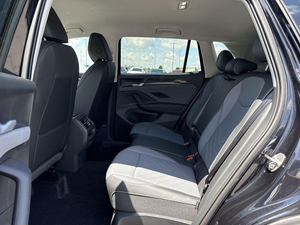 new 2025 Volkswagen Tiguan car, priced at $33,750