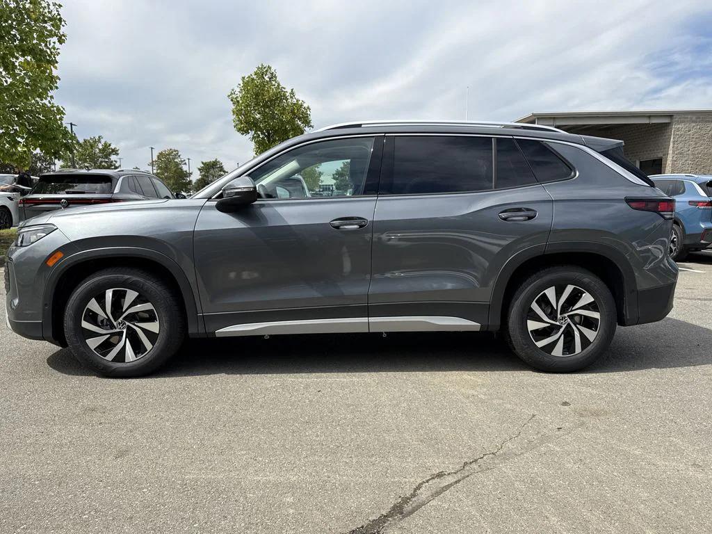 new 2025 Volkswagen Tiguan car, priced at $31,336