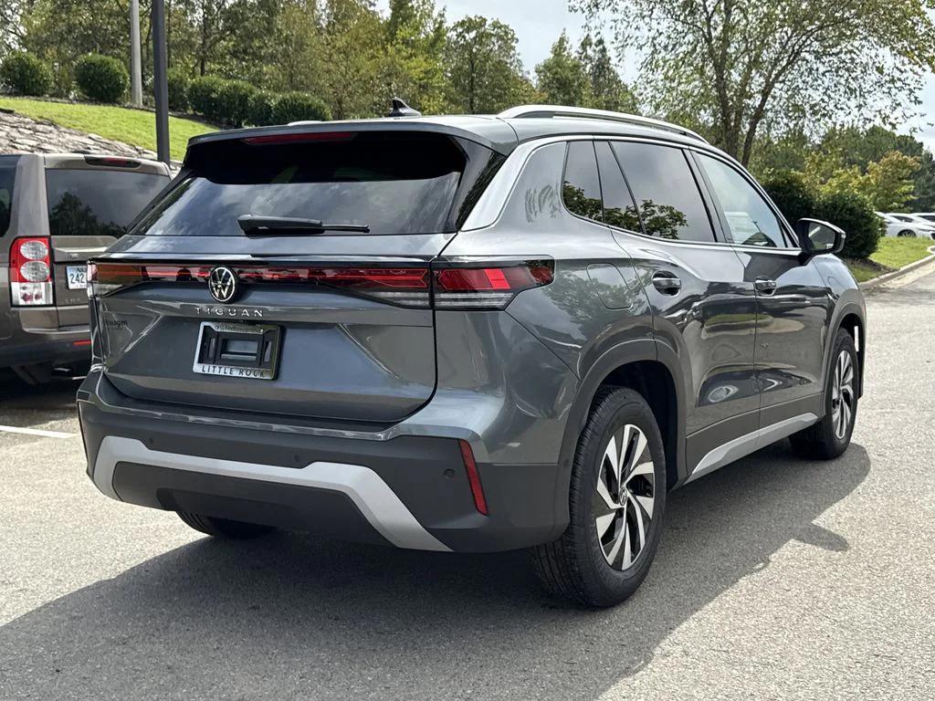 new 2025 Volkswagen Tiguan car, priced at $31,336