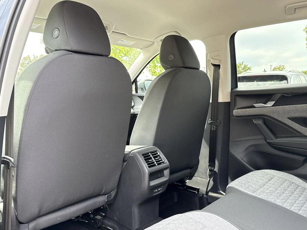 new 2025 Volkswagen Tiguan car, priced at $31,336