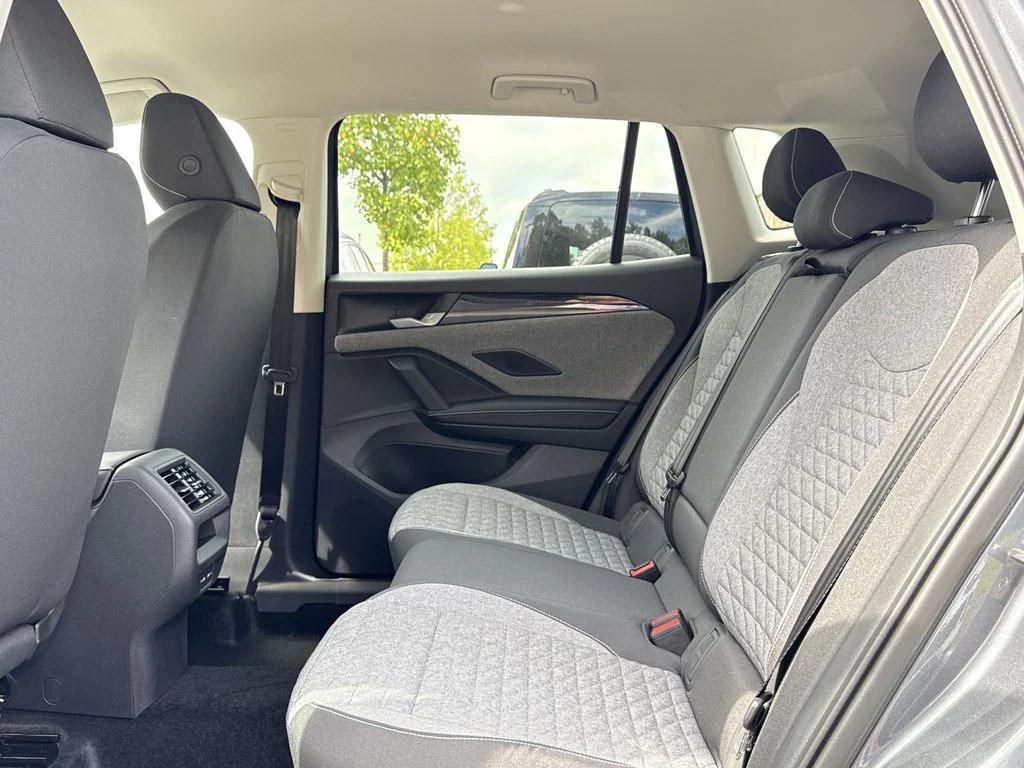 new 2025 Volkswagen Tiguan car, priced at $31,336