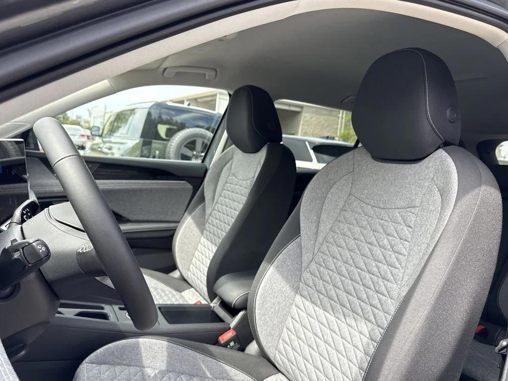 new 2025 Volkswagen Tiguan car, priced at $31,336