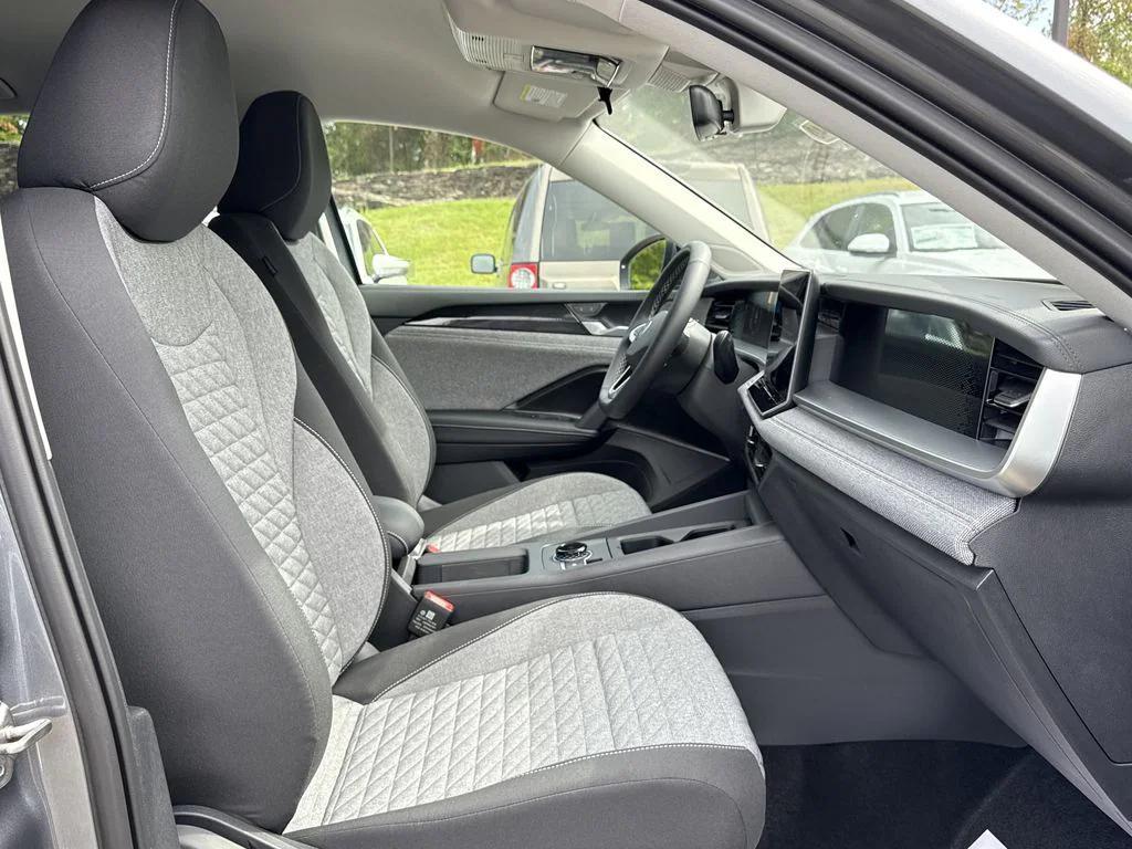 new 2025 Volkswagen Tiguan car, priced at $31,336