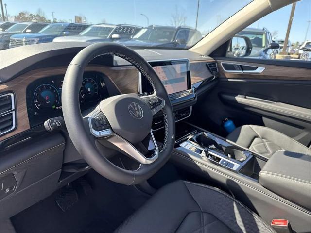new 2025 Volkswagen Atlas car, priced at $44,061