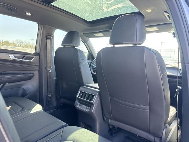 new 2025 Volkswagen Atlas Cross Sport car, priced at $45,923