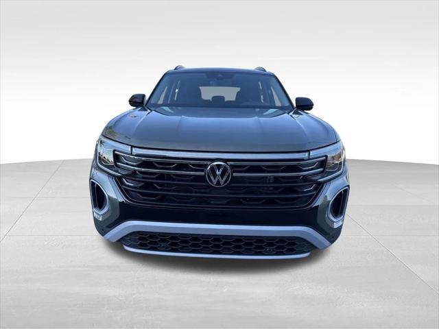 new 2025 Volkswagen Atlas car, priced at $45,404