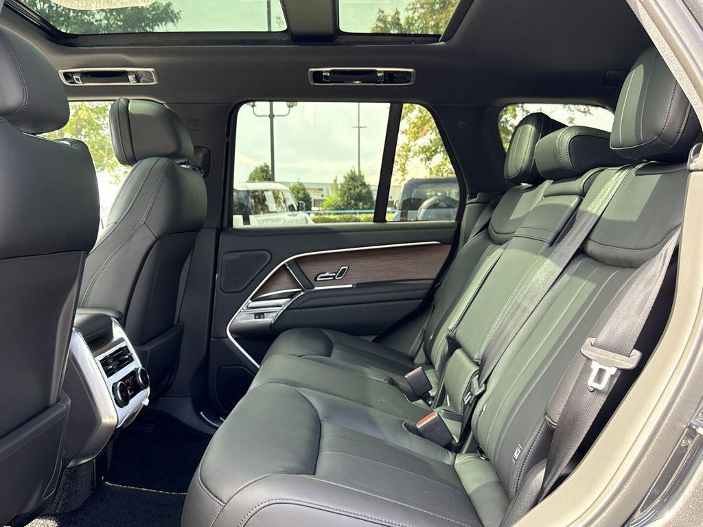 new 2025 Land Rover Range Rover car, priced at $151,455