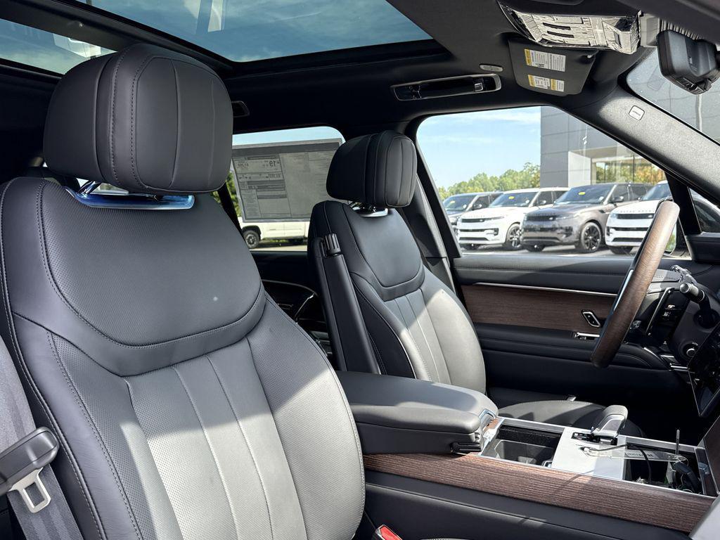 new 2025 Land Rover Range Rover car, priced at $151,455