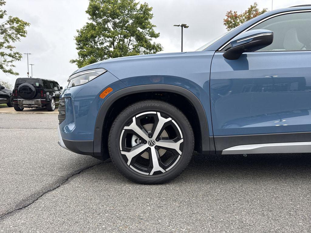 new 2025 Volkswagen Tiguan car, priced at $34,980