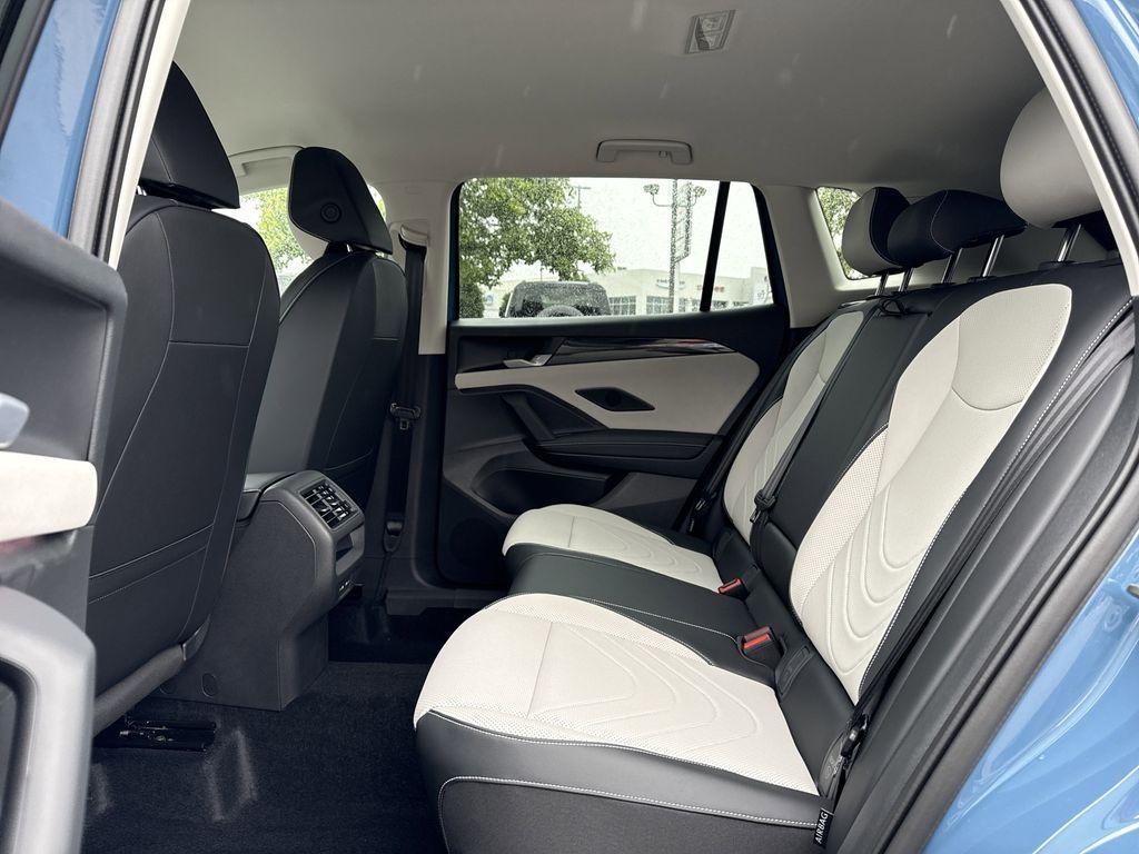 new 2025 Volkswagen Tiguan car, priced at $34,980