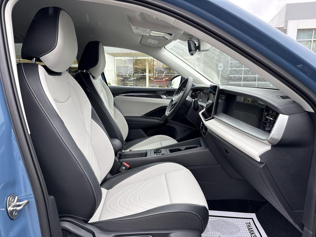 new 2025 Volkswagen Tiguan car, priced at $34,980
