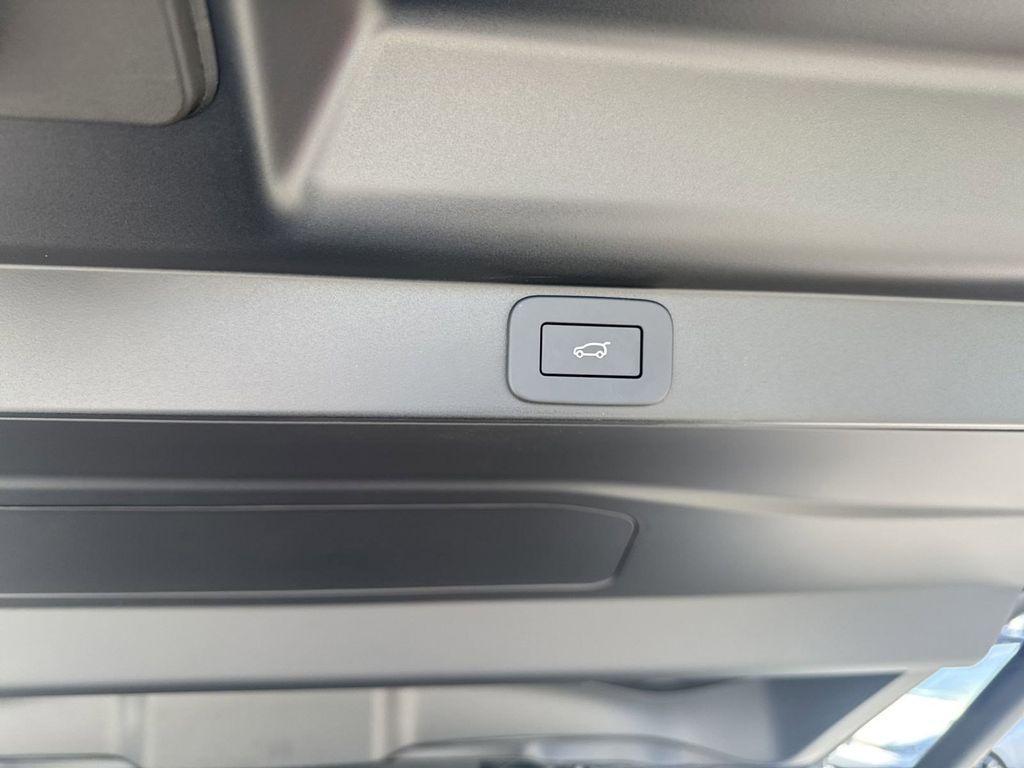 new 2025 Land Rover Range Rover car, priced at $136,360