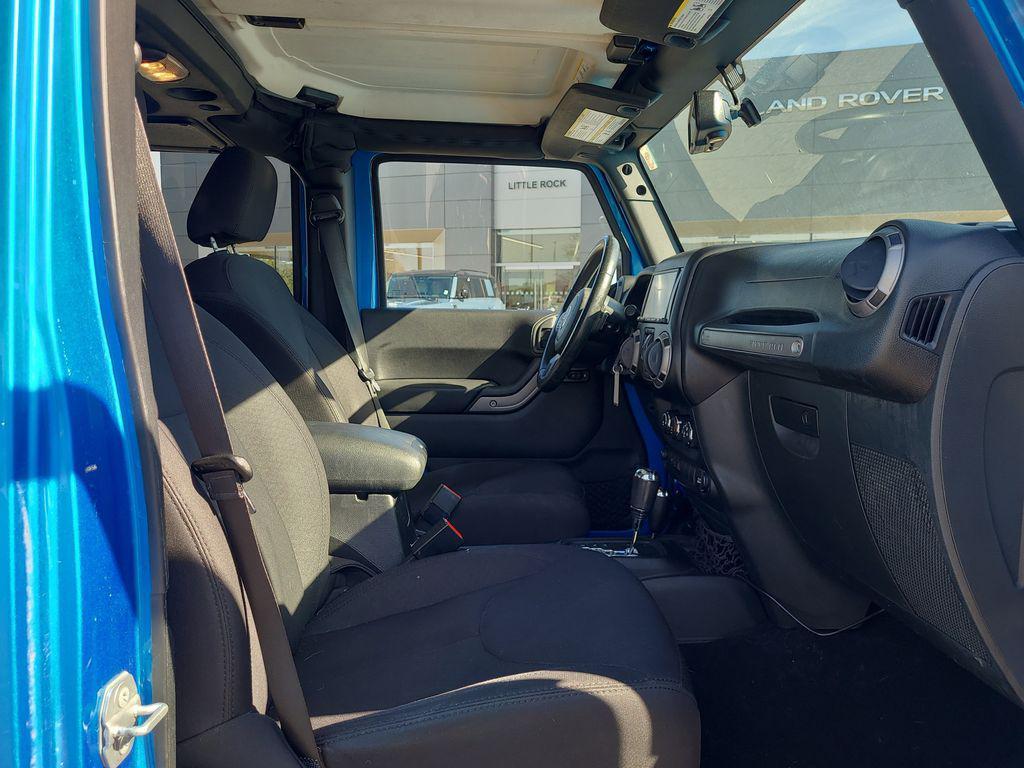 used 2015 Jeep Wrangler Unlimited car, priced at $17,000