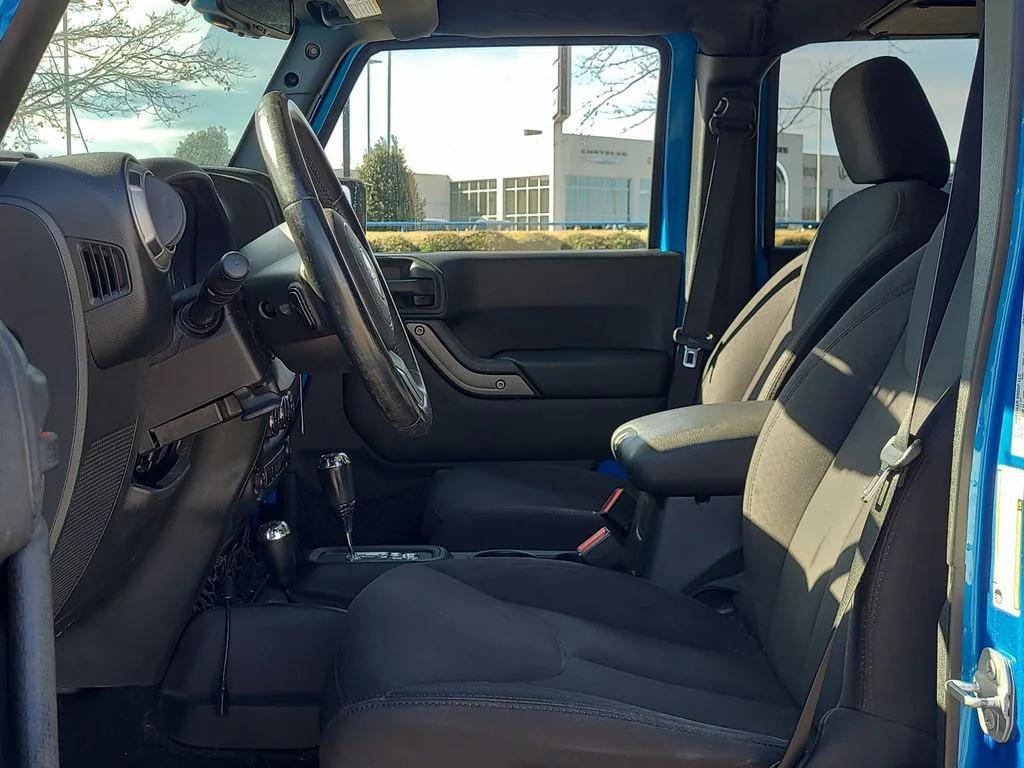 used 2015 Jeep Wrangler Unlimited car, priced at $17,000