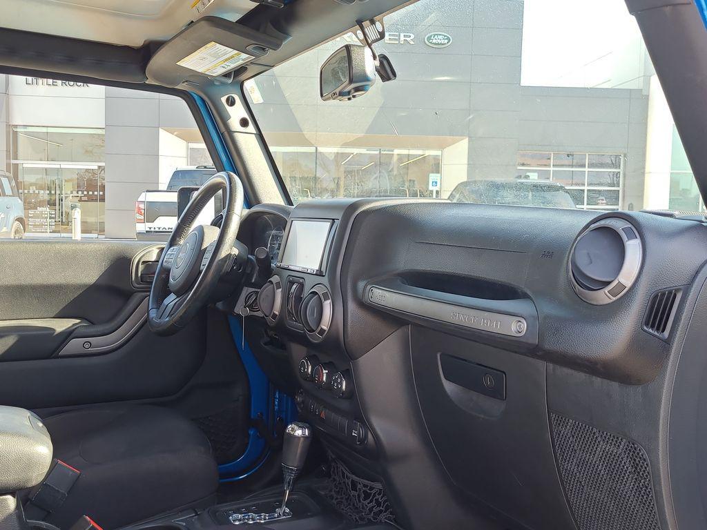 used 2015 Jeep Wrangler Unlimited car, priced at $17,000