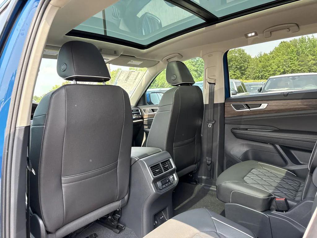 new 2025 Volkswagen Atlas car, priced at $54,709