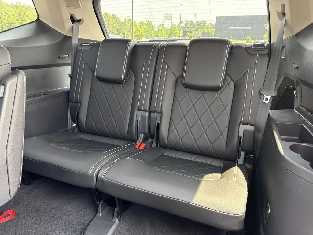 new 2025 Volkswagen Atlas car, priced at $54,709