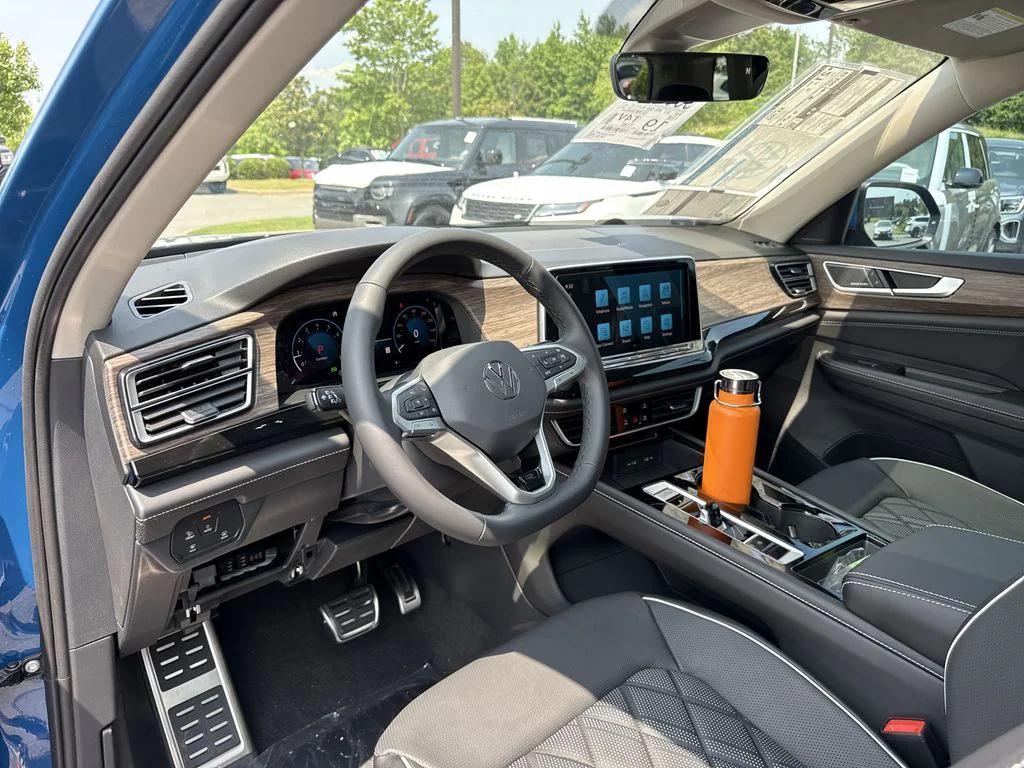 new 2025 Volkswagen Atlas car, priced at $54,709