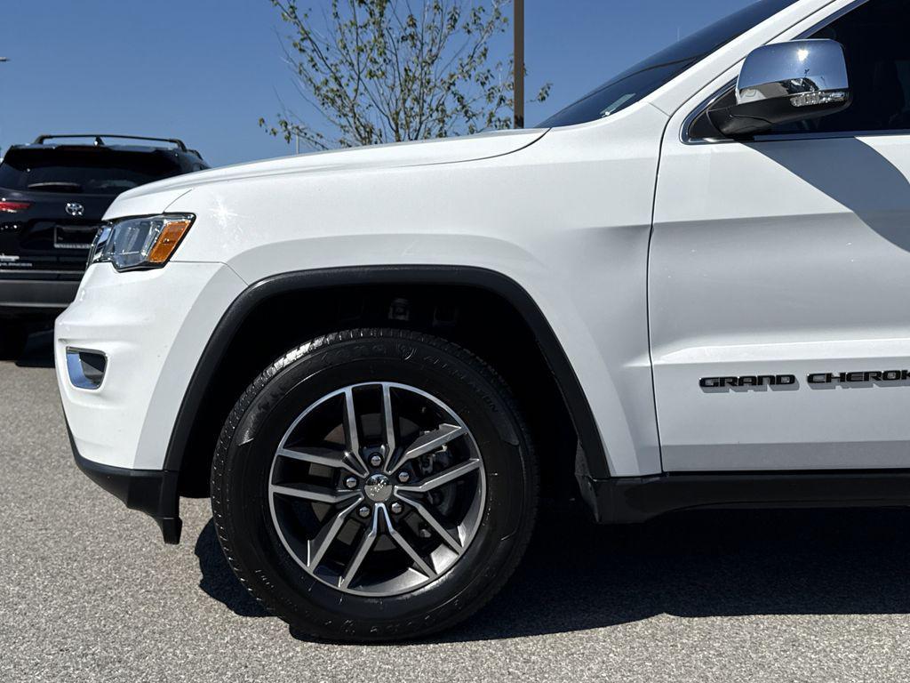 used 2018 Jeep Grand Cherokee car, priced at $19,500